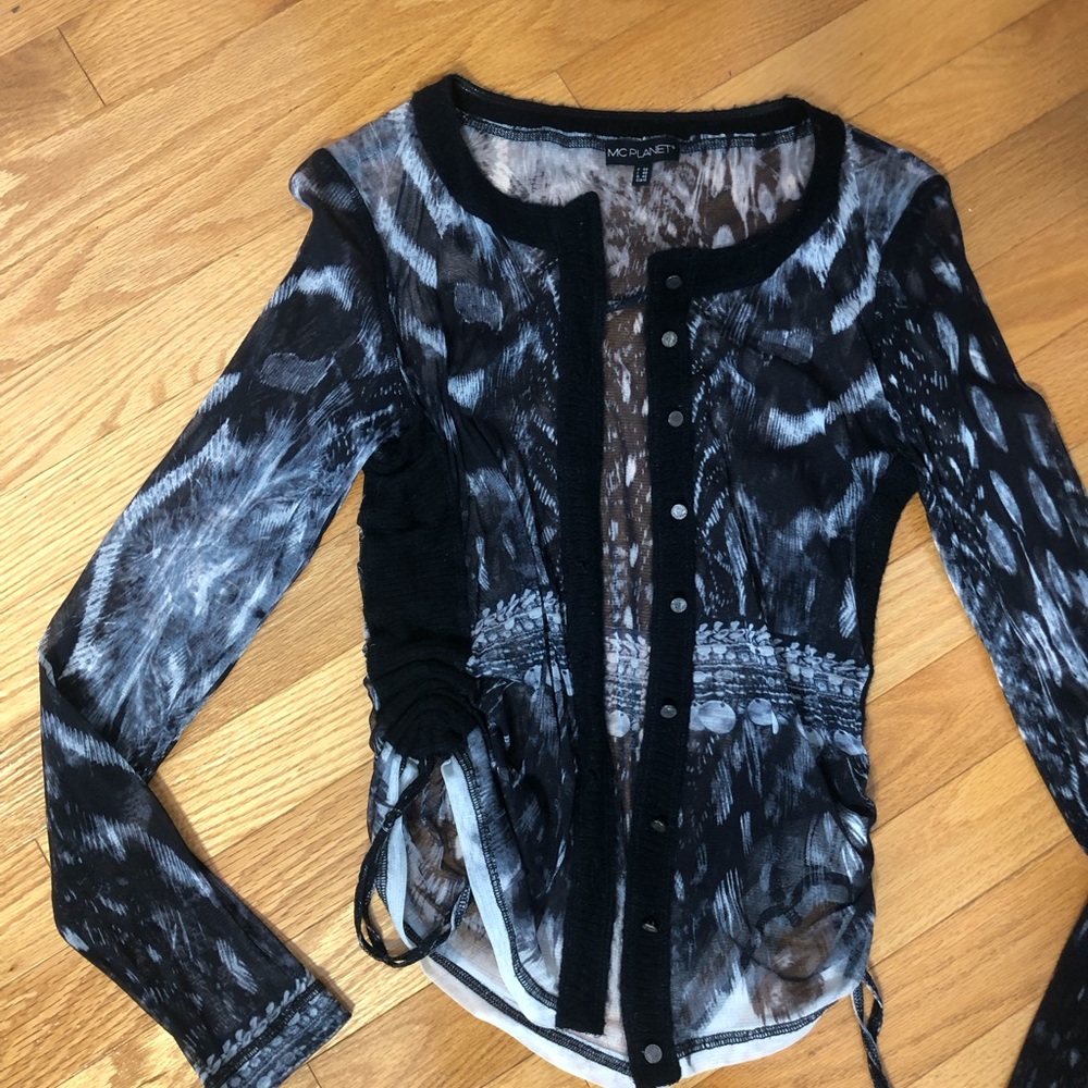 Vest translucent with long sleeves